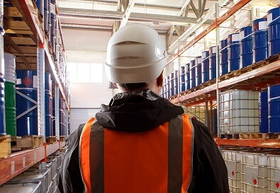 Płaszcze grzewcze do beczek i IBC: poradnik doboru ogrzewania pojemników w przemyśle